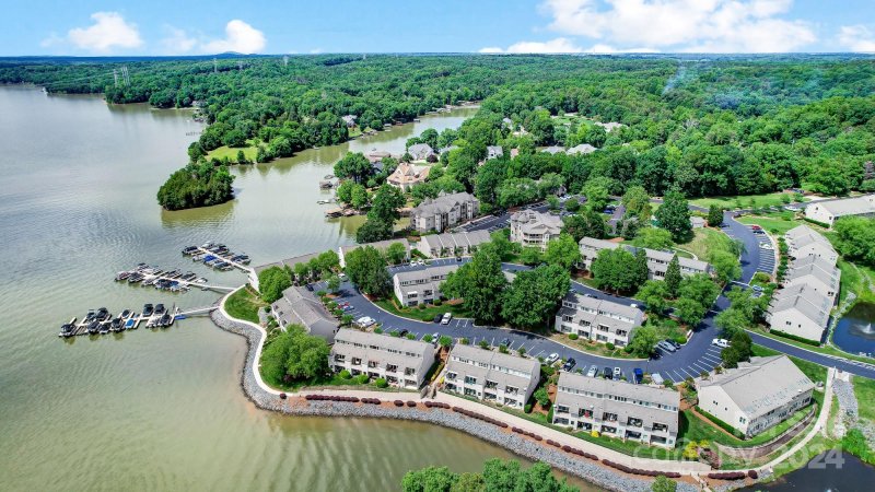 14025 Queens Harbor Road