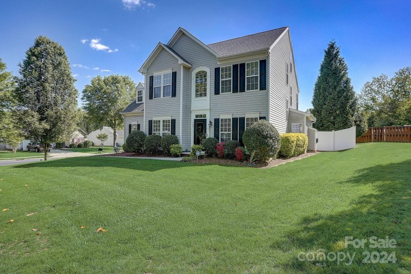 Property image 2 at 105 Umberly Court, Mooresville, NC 28115