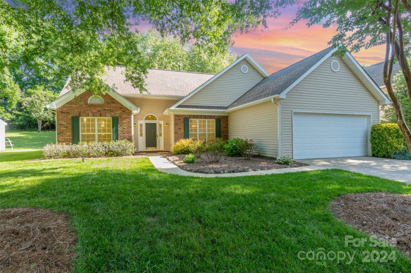 2419 Ivy Creek Ford