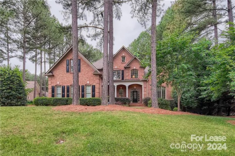 Property image 3 at 8919 Radford Court, Sherrills Ford, NC 28673