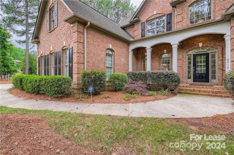 Property image 4 at 8919 Radford Court, Sherrills Ford, NC 28673