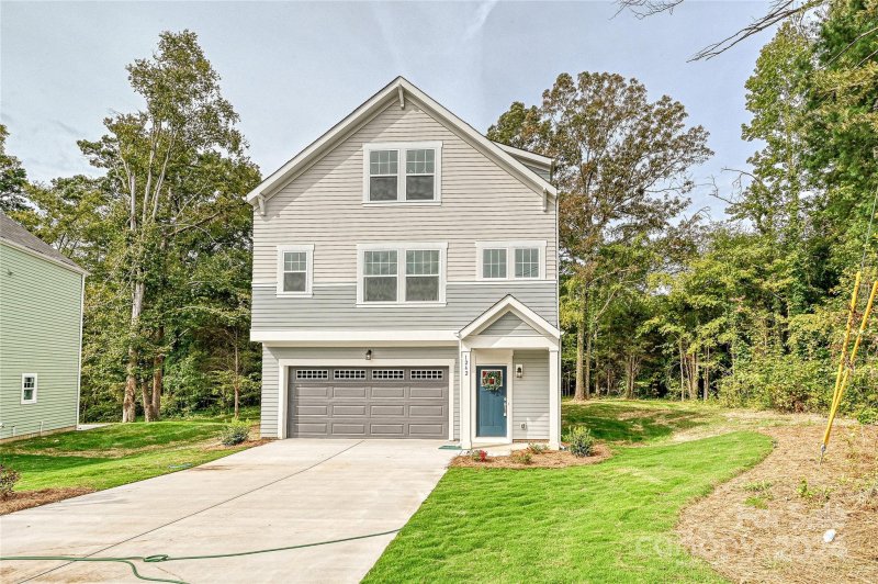 1242 Lundy Lane