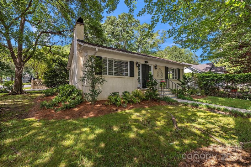 Property image 3 at 7 8th Avenue, Hickory, NC 28601