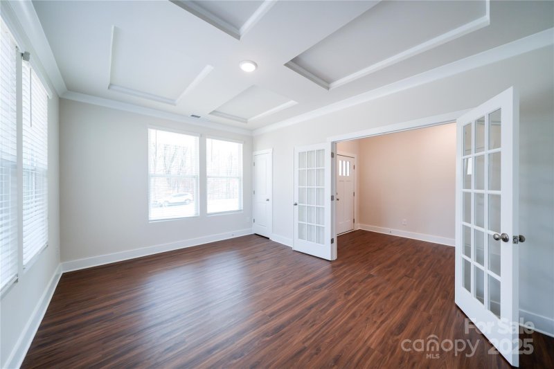 Property image 4 at 6719 Kinghurst Drive, Charlotte, NC 28216