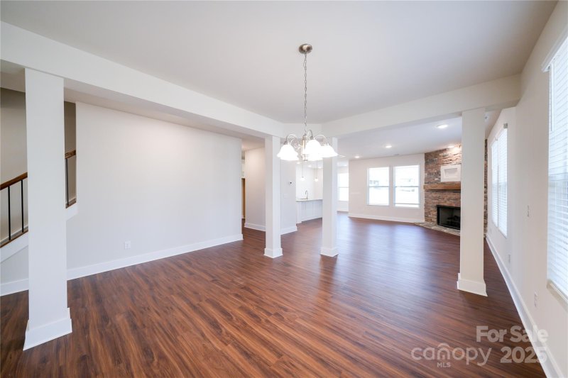 Property image 5 at 6719 Kinghurst Drive, Charlotte, NC 28216