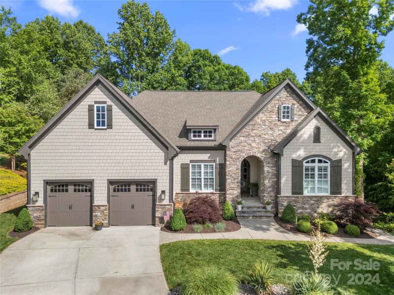 1624 Royal Troon Court