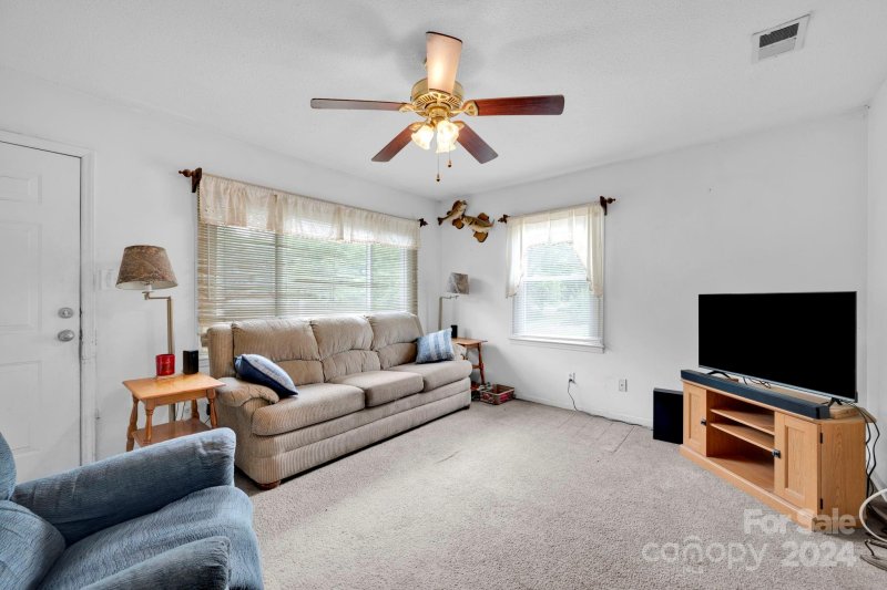 Property image 5 at 5503 Vandora Drive, Charlotte, NC 28215