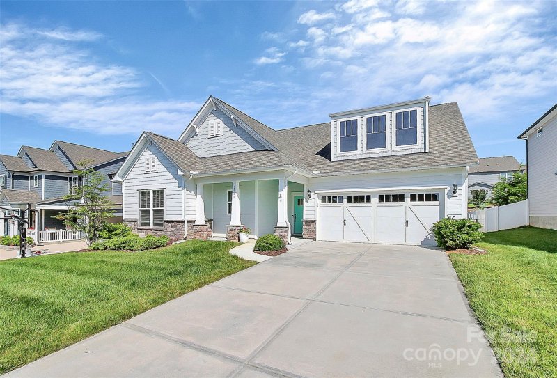 Property image 3 at 2040 Sugaree Commons Drive, Fort Mill, SC 29715
