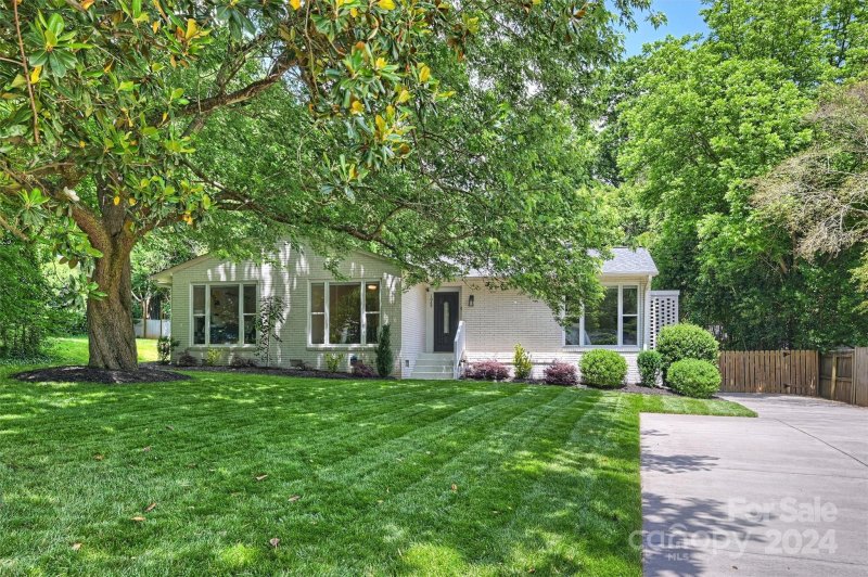 Property image 2 at 1029 Broadmoor Drive, Charlotte, NC 28209