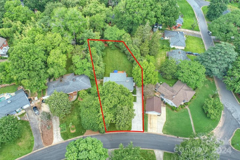 Property image 4 at 1029 Broadmoor Drive, Charlotte, NC 28209