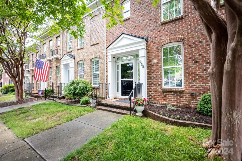 Property image 2 at 212 Welton Way, Mooresville, NC 28117