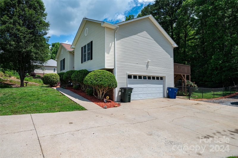 Property image 5 at 1612 Indian Springs Drive, Conover, NC 28613