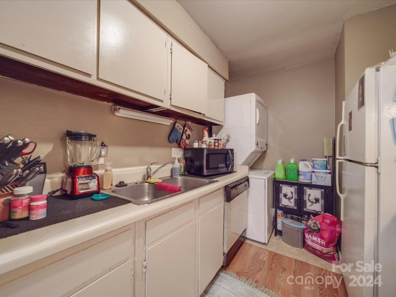 Property image 5 at 401 Orchard Trace Lane, Charlotte, NC 28213