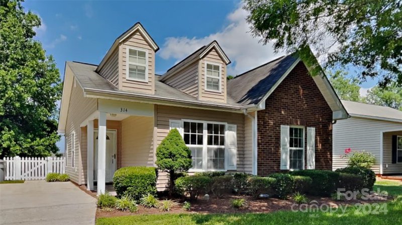 314 Llewellyn Street