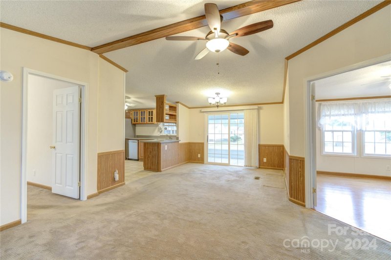 Property image 2 at 525 Riverwind Drive, Hendersonville, NC 28739