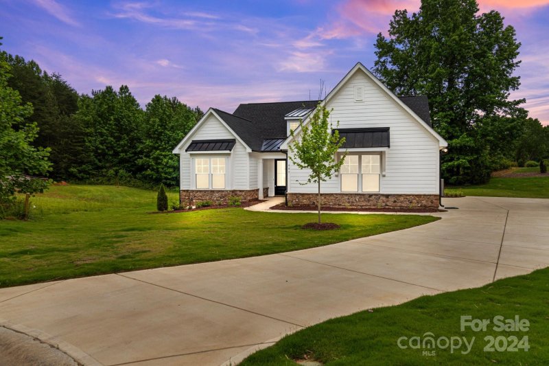 Property image 2 at 405 Doral Court, Salisbury, NC 28144