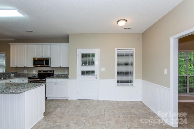 Property image 5 at 4227 Huntmeadow Drive, Charlotte, NC 28269