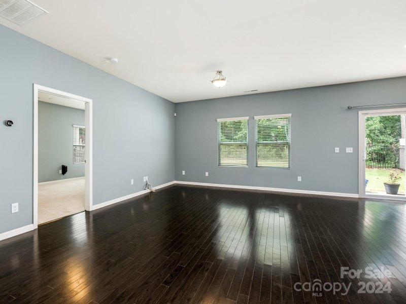 Property image 5 at 9127 Aubrac Lane, Charlotte, NC 28213