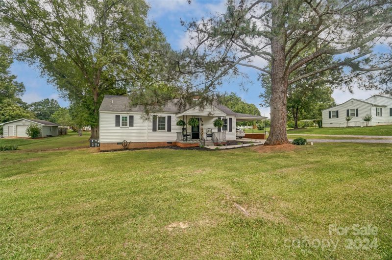 Property image 2 at 1217 Laurel Avenue, Lancaster, SC 29720