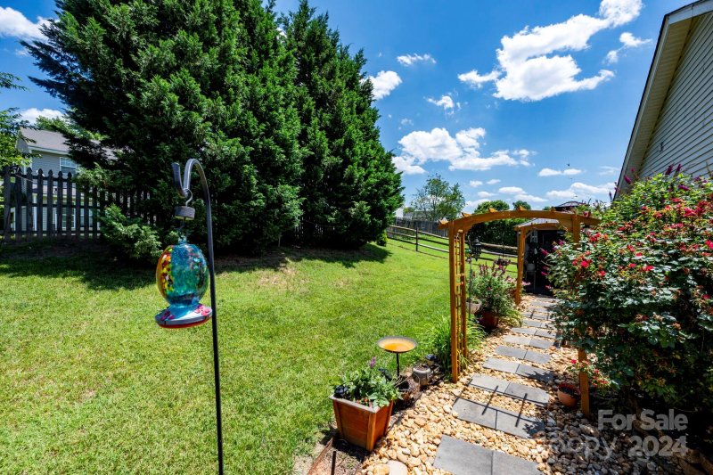 Property image 5 at 114 Creston Court, Mooresville, NC 28115