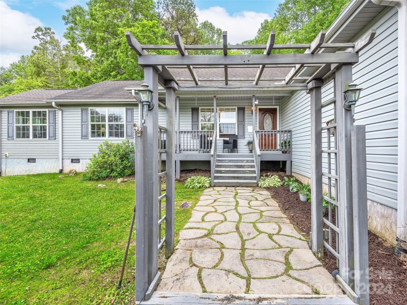 Property image 2 at 129 Terrace Field Trail, Flat Rock, NC 28731