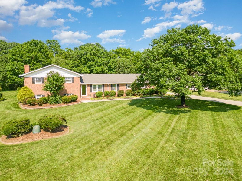 Property image 3 at 4620 Carolando Drive, Concord, NC 28027