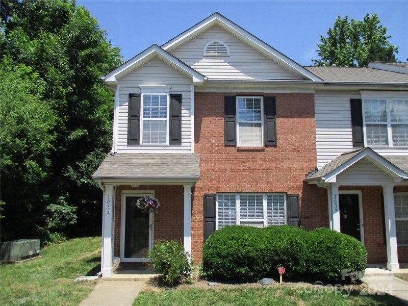 3033 Golden Dale Lane