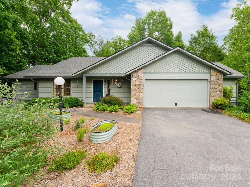 Property image 2 at 11 Brody Trail, Asheville, NC 28804