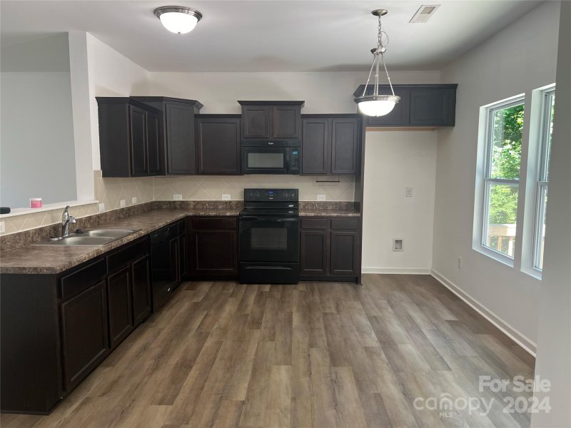 Property image 3 at 11223 Deer Stand Court, Charlotte, NC 28214