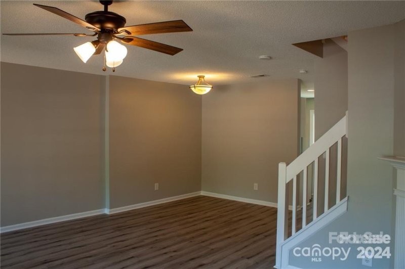 Property image 2 at 3256 Summercroft Lane, Charlotte, NC 28269