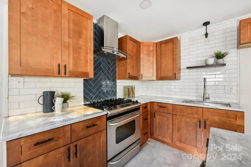 Property image 3 at 4809 Ridgeley Drive, Charlotte, NC 28208