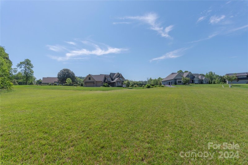 Property image 3 at 99 Drummond Circle, Hendersonville, NC 28791