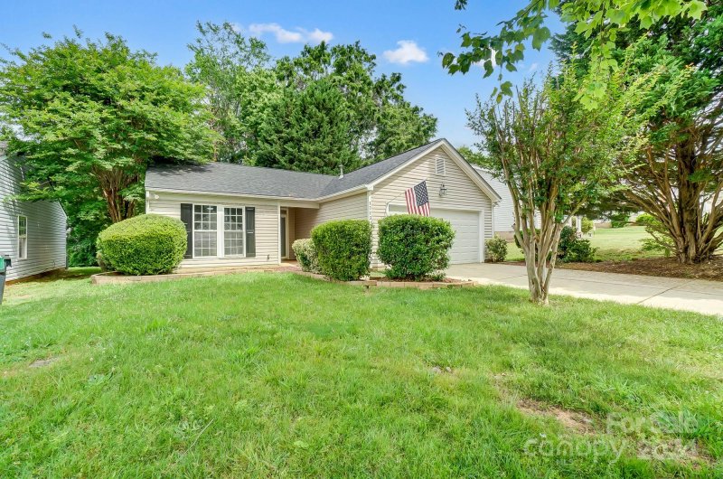Property image 2 at 1713 Oakdale Green Drive, Charlotte, NC 28216