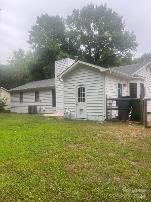 Property image 2 at 8436 Rittenhouse Circle, Charlotte, NC 28270