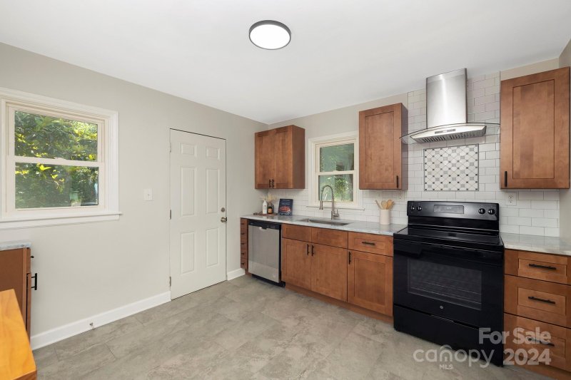 Property image 5 at 4131 Tillman Road, Charlotte, NC 28208