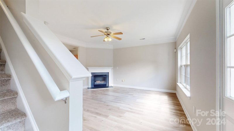 Property image 3 at 704 Raindrops Road, Gastonia, NC 28054