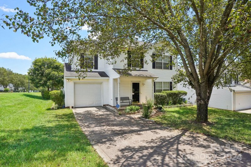 Property image 3 at 2019 Pleasant Dale Drive, Charlotte, NC 28214