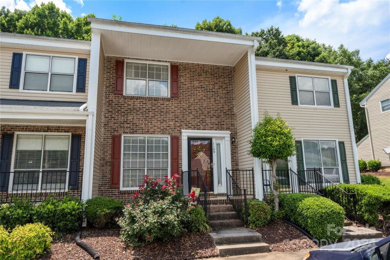 Property image 4 at 1109 Surry Lane, Gastonia, NC 28054