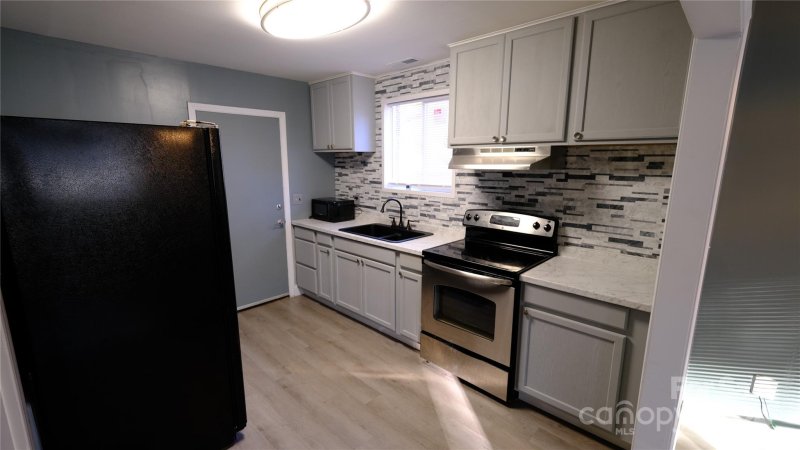 Property image 2 at 2109 Finchley Drive, Charlotte, NC 28215