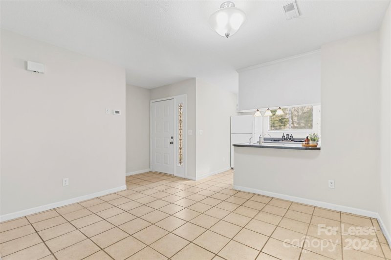 Property image 3 at 8051 Charter Oak Lane, Charlotte, NC 28226