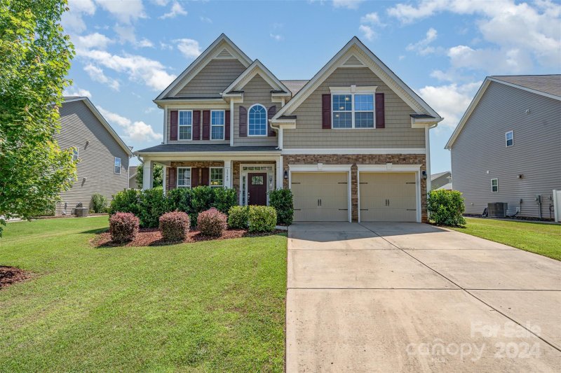1540 Hedge Apple Road