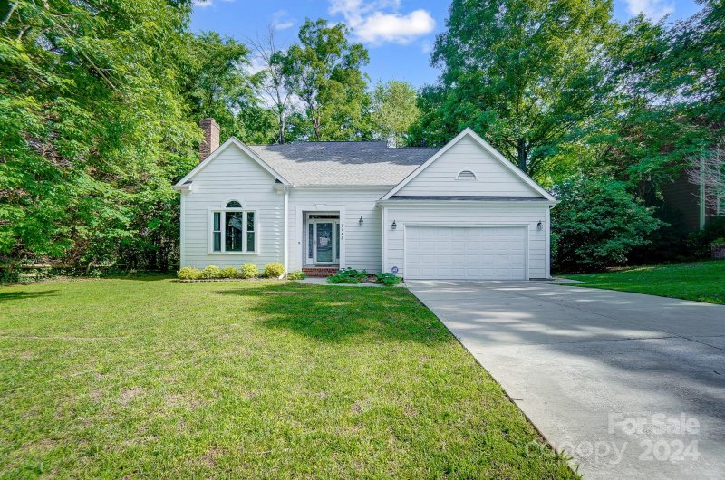 Property image 3 at 2142 Highland View Lane, Charlotte, NC 28214