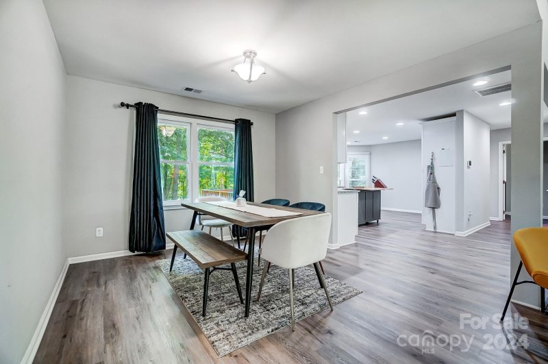 Property image 5 at 2142 Highland View Lane, Charlotte, NC 28214