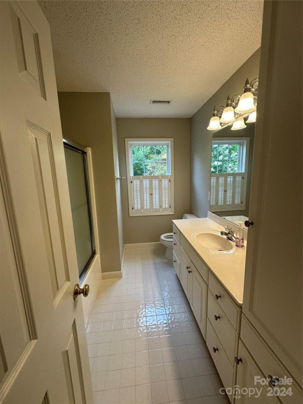 Property image 5 at 1833 Twin Ponds Drive, Hickory, NC 28602