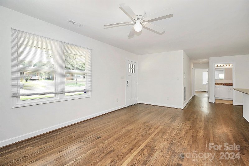 Property image 4 at 3544 Stonehaven Drive, Charlotte, NC 28215