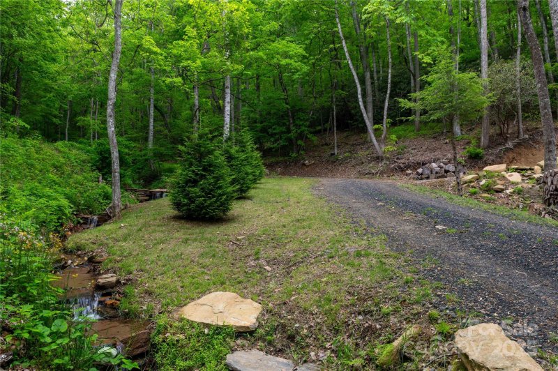 Property image 4 of 264 Quiet Times Drive in The Woods, Burnsville, NC 28714