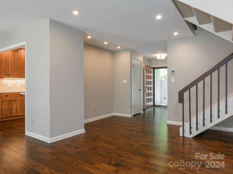 Property image 4 at 402 Crowfields Drive, Asheville, NC 28803