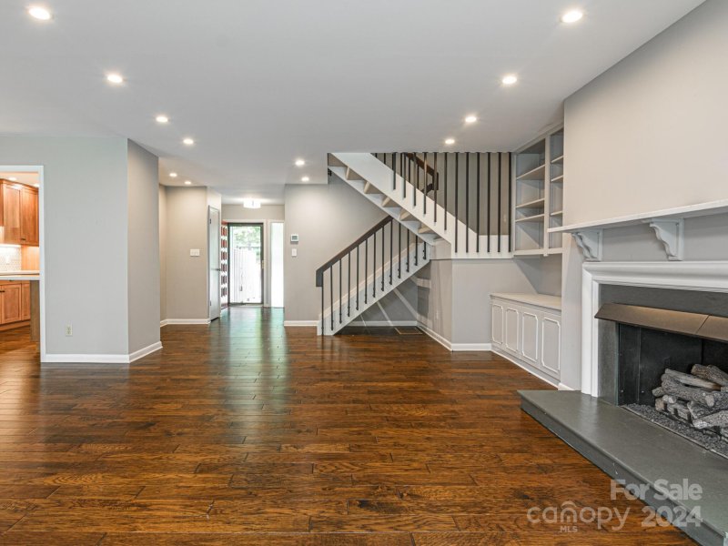 Property image 5 at 402 Crowfields Drive, Asheville, NC 28803