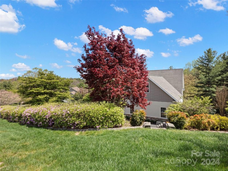 Property image 4 at 860 Rickel Drive, Hendersonville, NC 28739