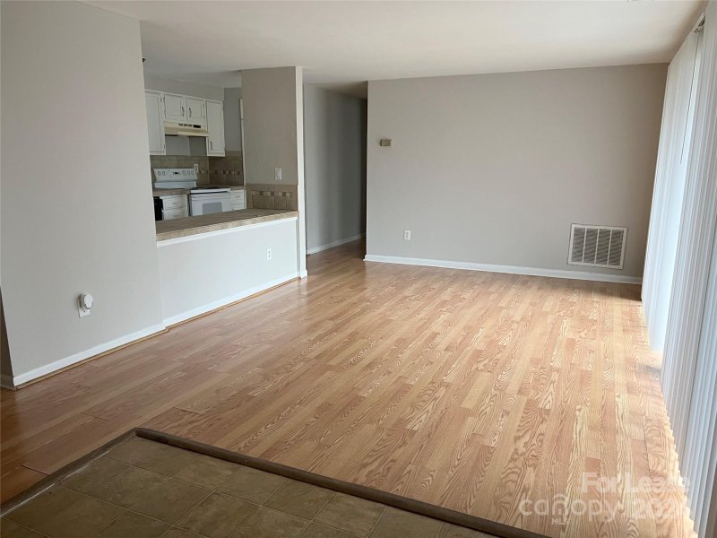 Property image 2 at 1645 Arlyn Circle, Charlotte, NC 28213